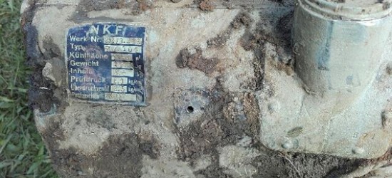Podczas kopania fundamentów odkryli szczątki niemieckiego samolotu (ZDJĘCIA)