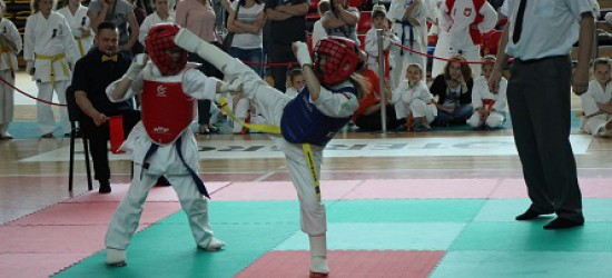 Krośnieńscy karatecy obronili Drużynowe Mistrzostwo Podkarpacia (ZDJĘCIA)