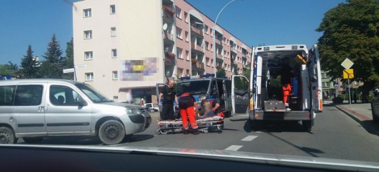 73-letnia rowerzystka potrącona na skrzyżowaniu. Kobieta trafiła do szpitala (ZDJĘCIA)